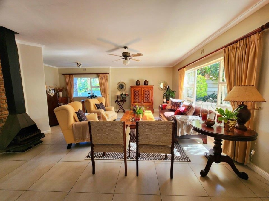 5 Bedroom Property for Sale in Panorama Western Cape